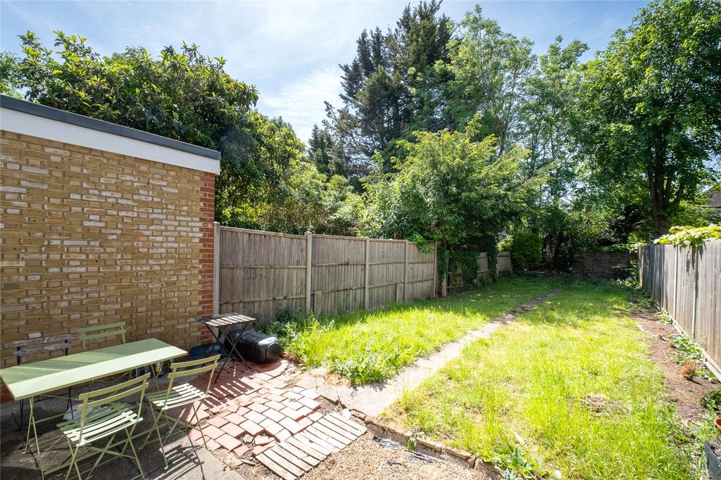Property photo 3 of 6 Picture No. 11