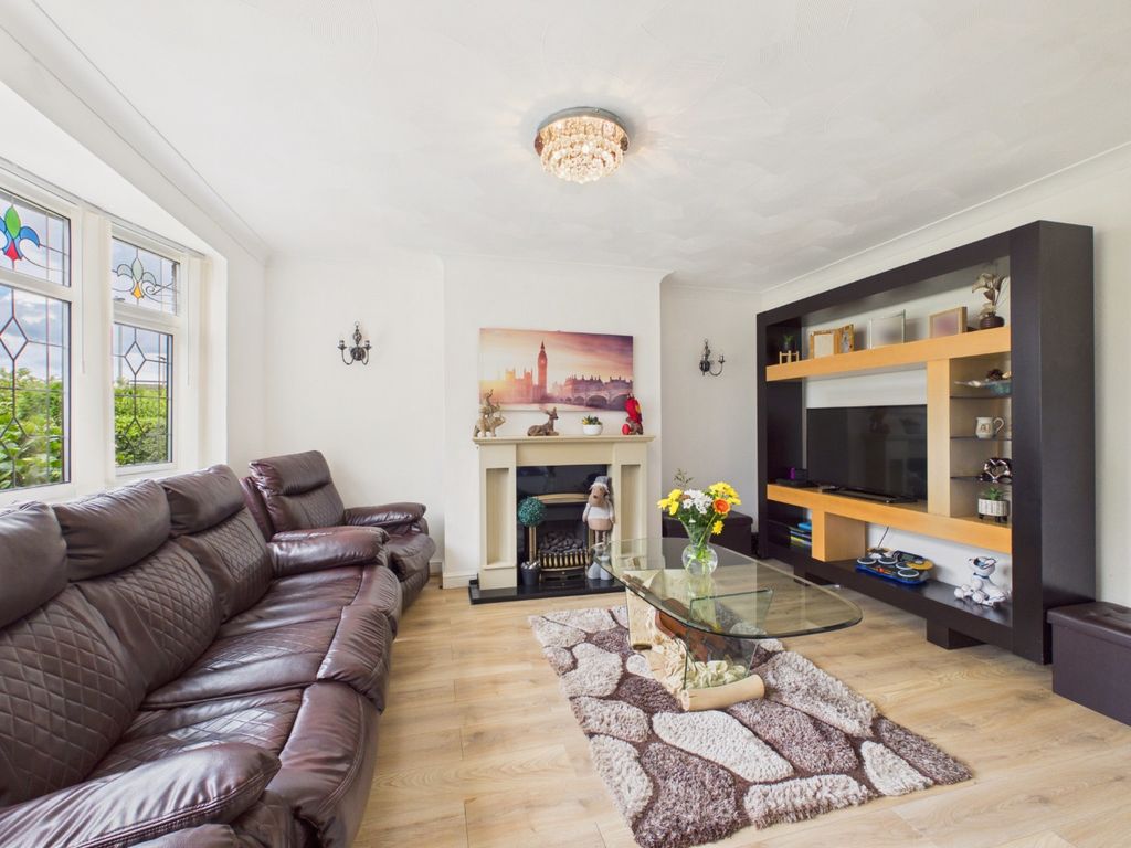 Property photo 2 of 17 5211165