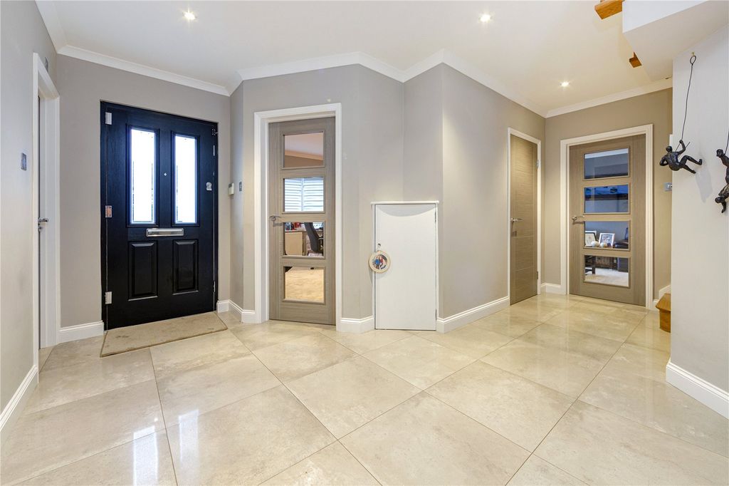 Property photo 2 of 29 Picture No. 07