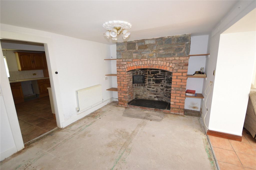Property photo 3 of 25 Picture No. 04
