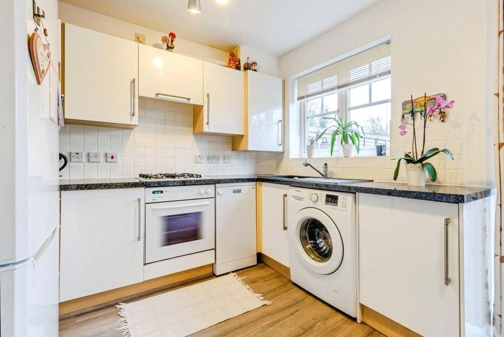 Property photo 2 of 10 Picture No. 04