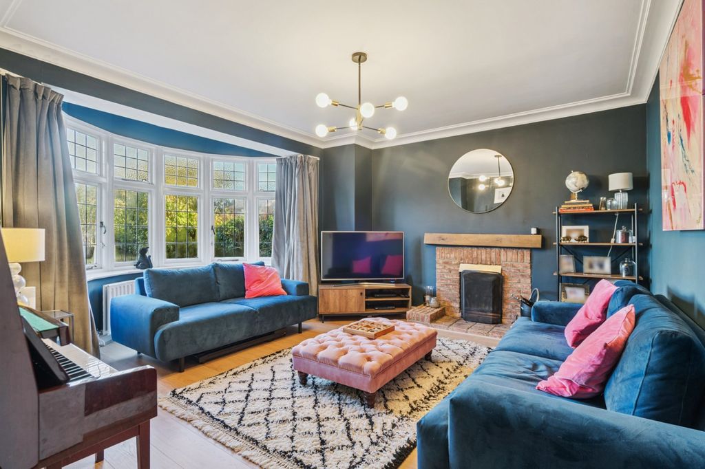 Property photo 3 of 12 Picture No. 11