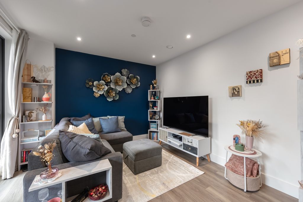Property photo 1 of 13 094A4185