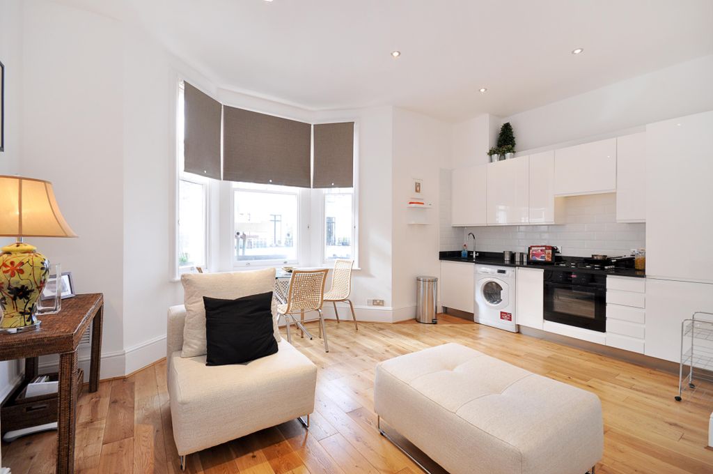 Property photo 2 of 10 Reception