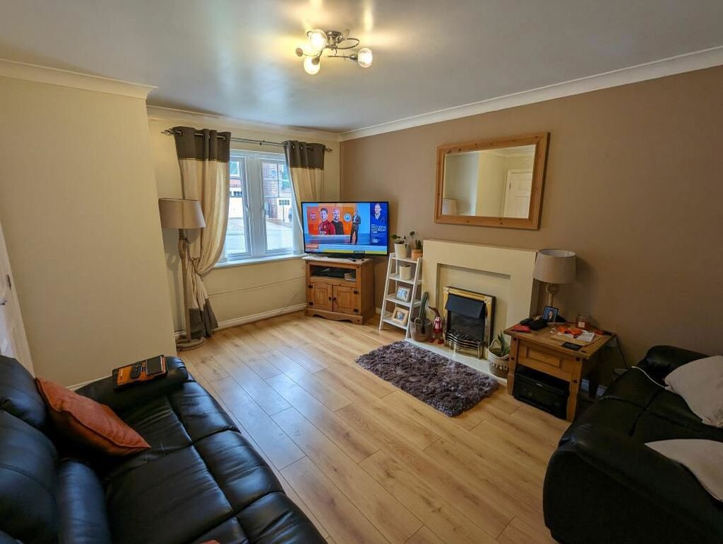 Property photo 2 of 14