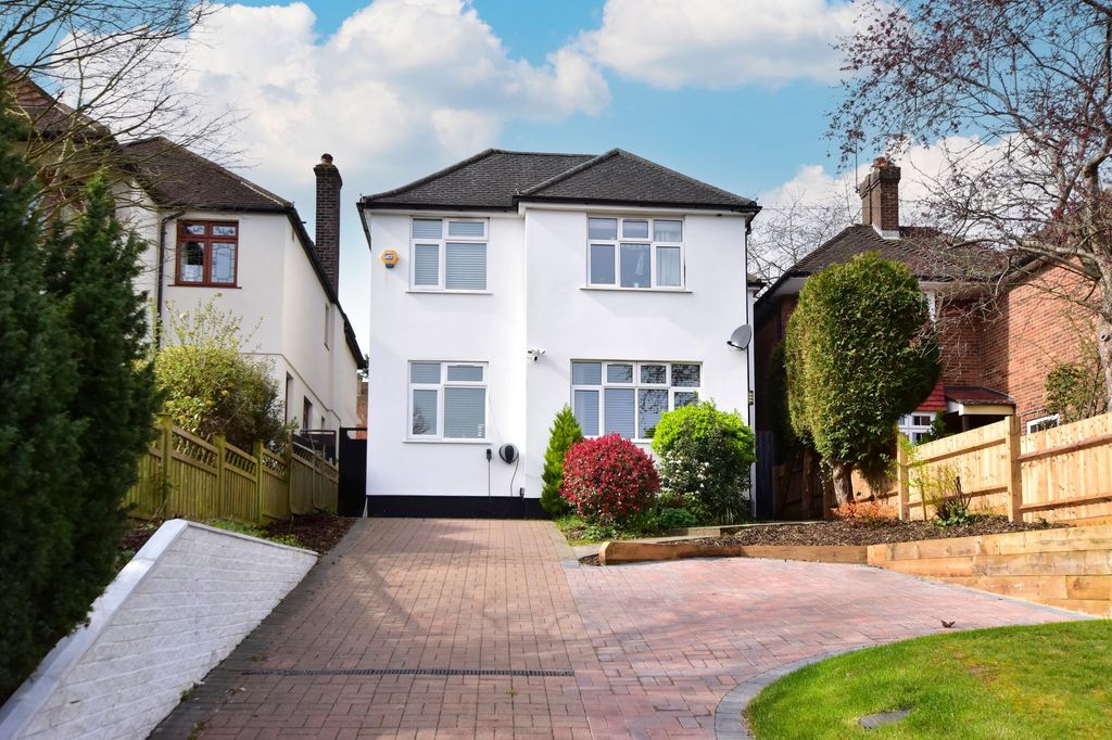 Property photo 1 of 34