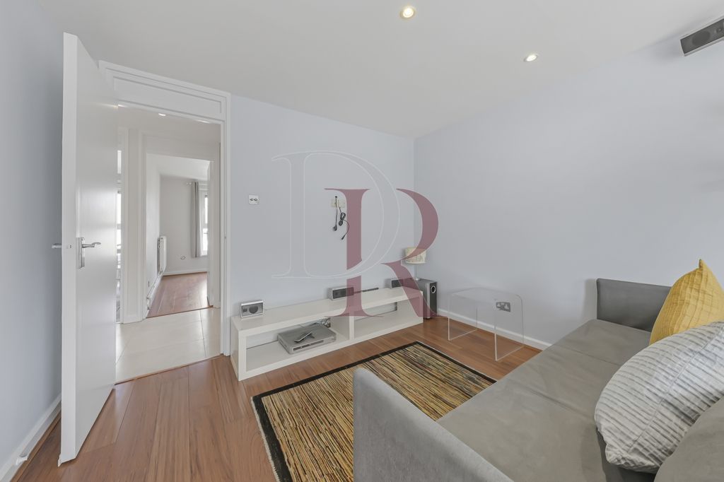 Property photo 3 of 16 Photo 9