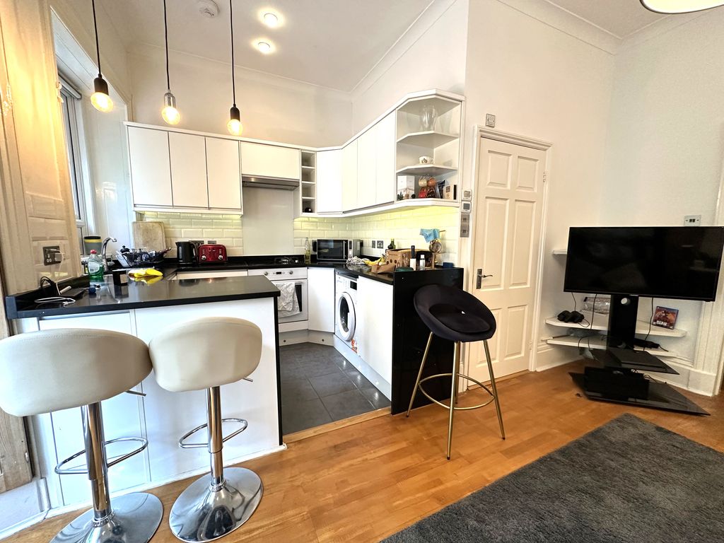 Property photo 3 of 7 Img_3462