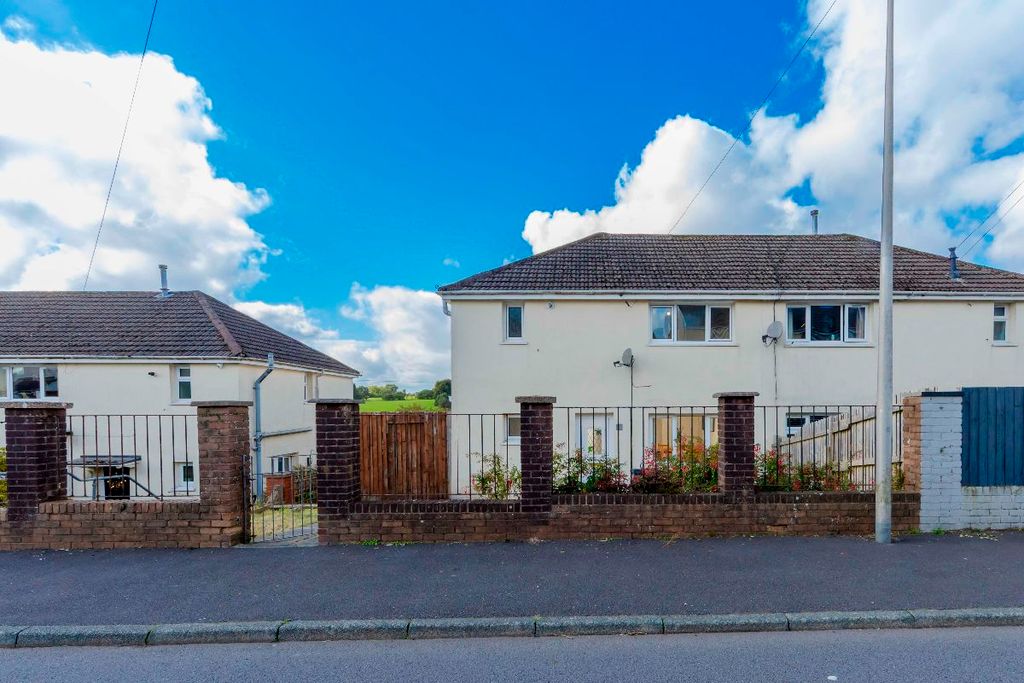 Property photo 2 of 36