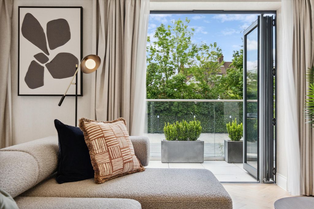 Property photo 1 of 19 Image