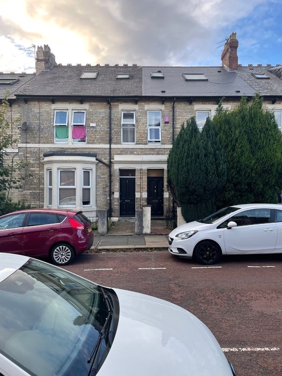 Property photo 1 of 2 4664340