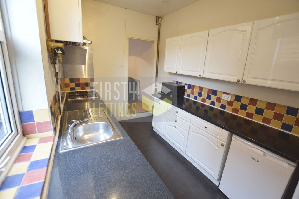 Property photo 3 of 11 Photo 11