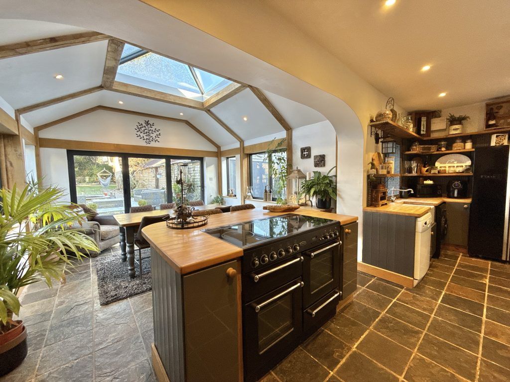 Property photo 2 of 26