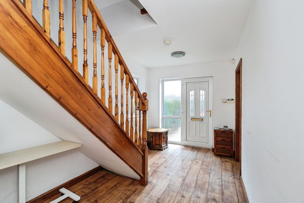 Property photo 2 of 26 Pbox-Img.Jpg
