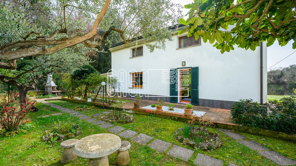 Property photo 1 of 44