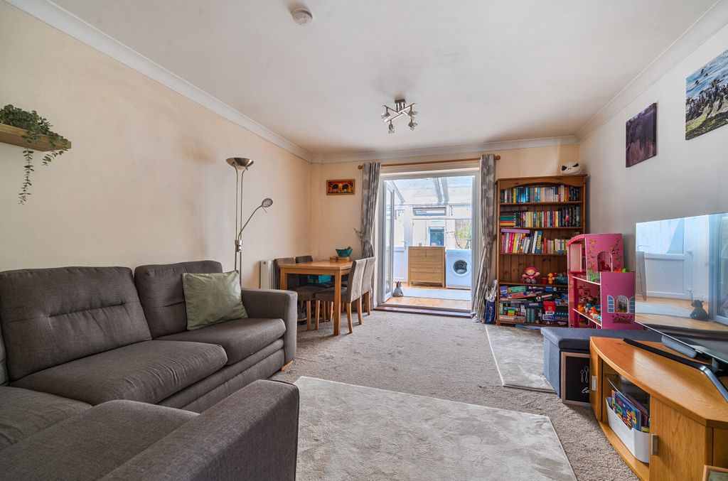 Property photo 3 of 19 1480317-9-6A391Ec...