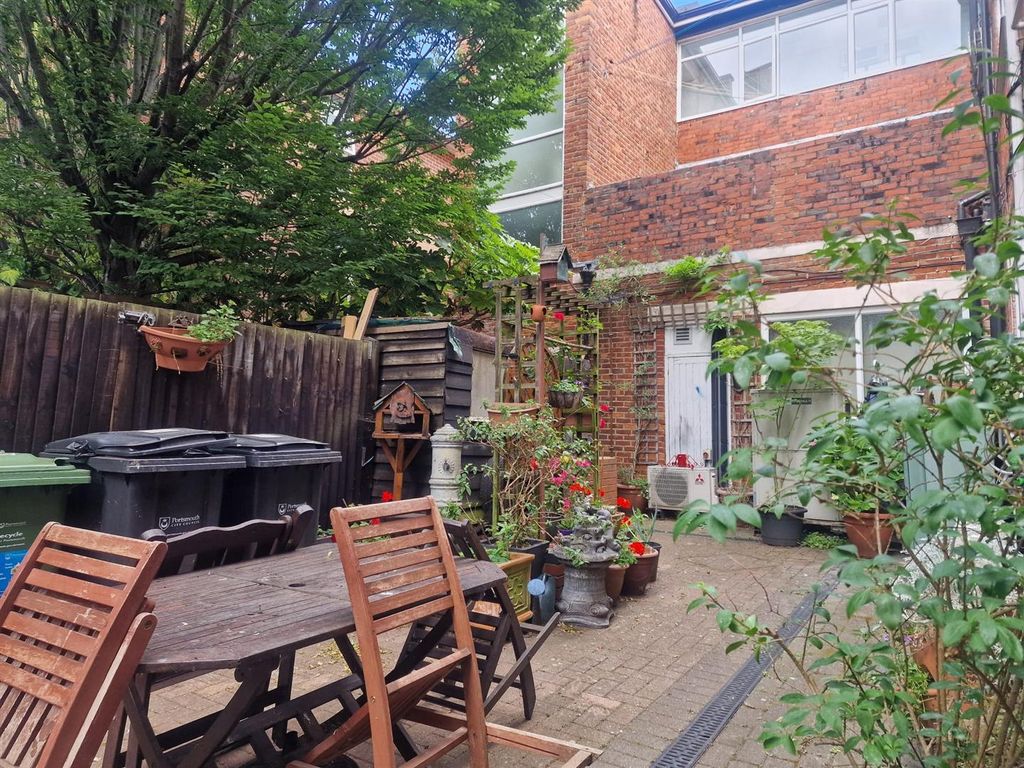 Property photo 2 of 21 Communal Garden Rear View.Jpg