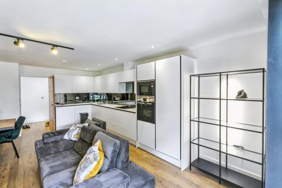 Property photo 3 of 8