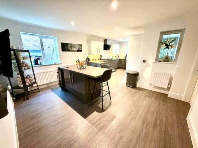 Property photo 3 of 36 Img_1115