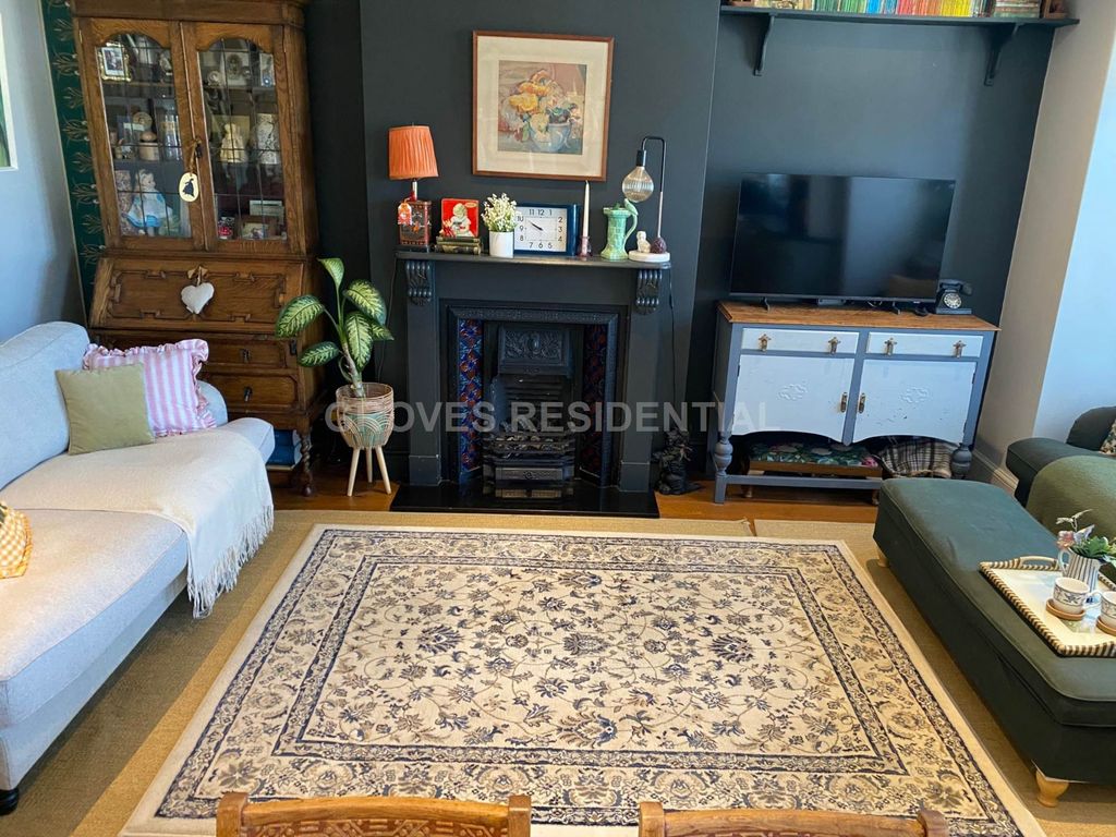 Property photo 3 of 18