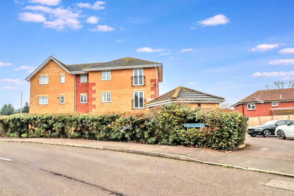 Property photo 1 of 10 11 Pepys Court Front.Jpg