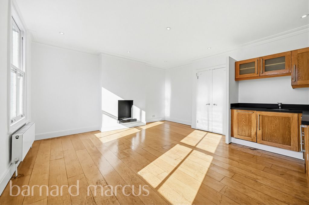 Property photo 2 of 8 Image