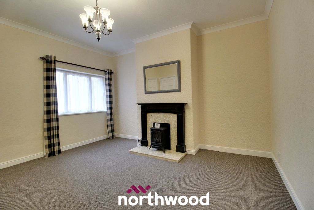 Property photo 2 of 25