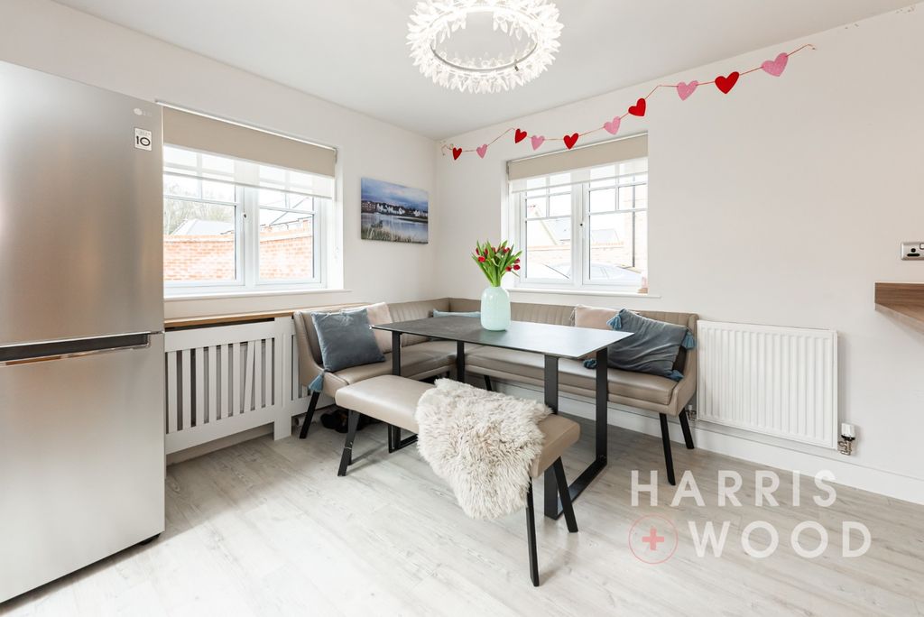 Property photo 2 of 23 3961674