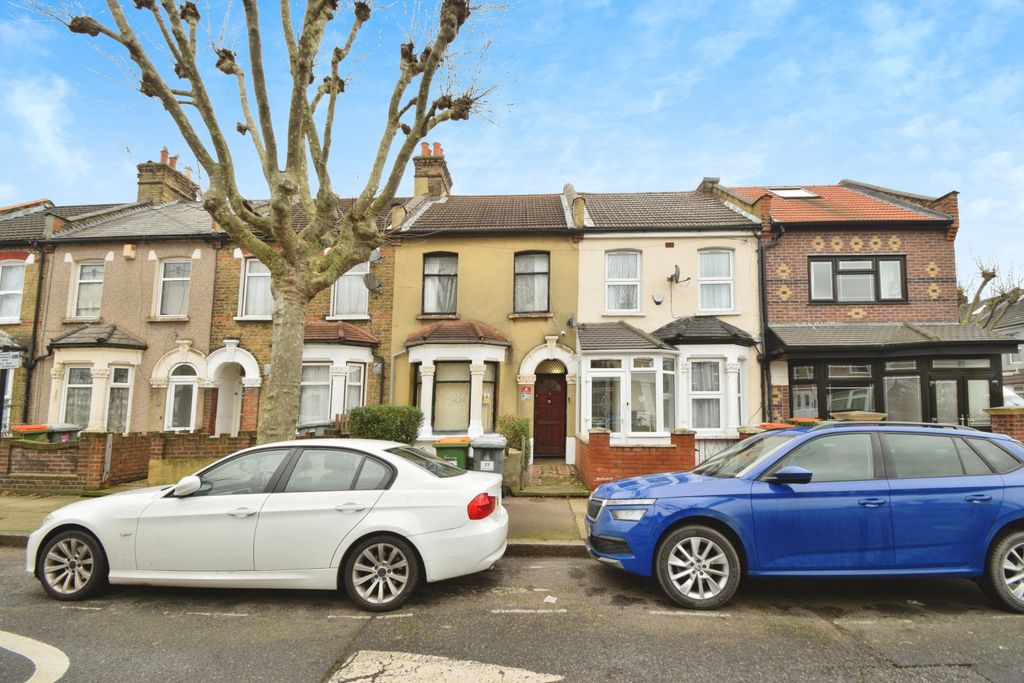 Property photo 1 of 16 Front View