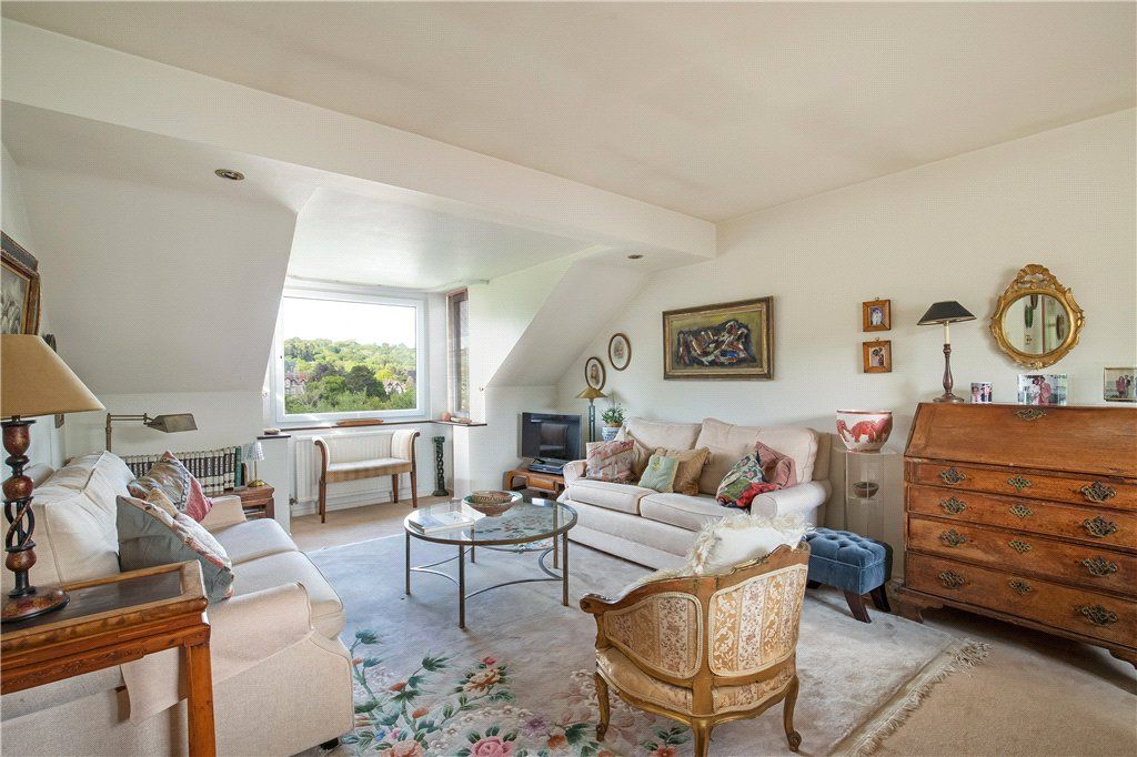 Property photo 2 of 13 Sitting Room