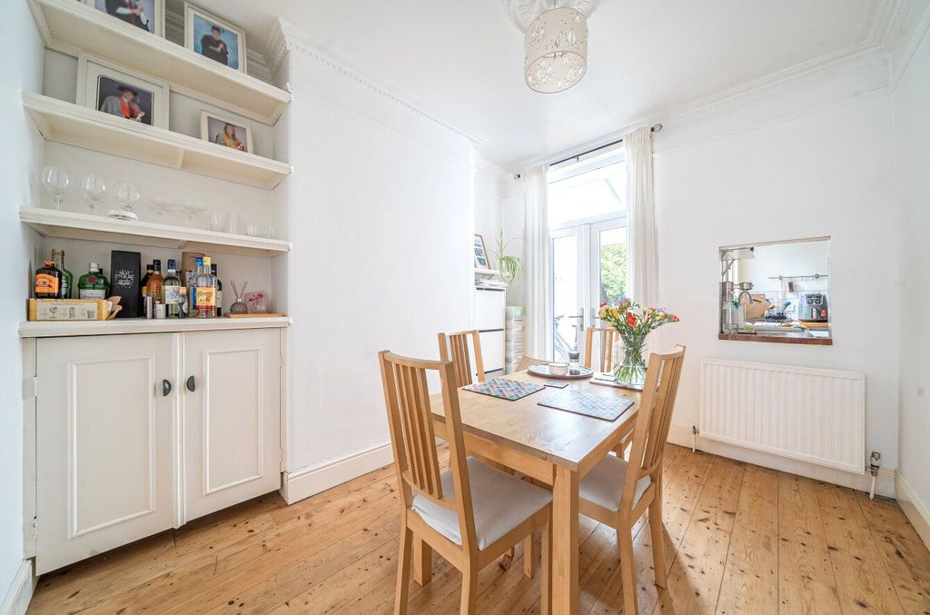 Property photo 3 of 10 Dining Room