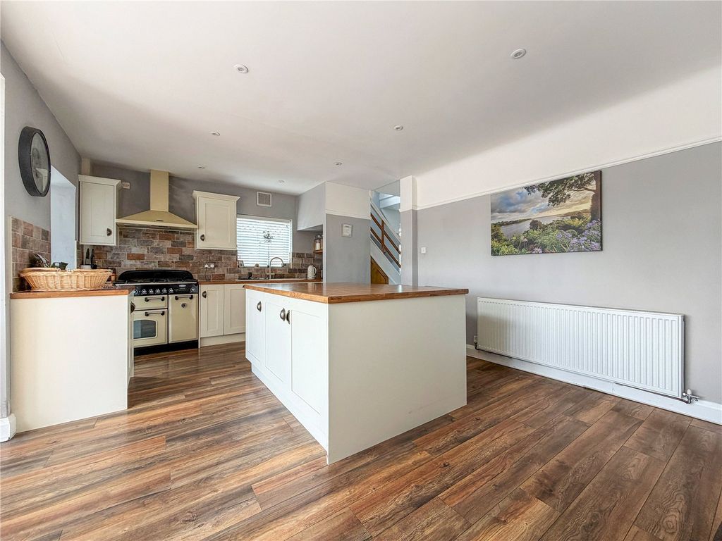 Property photo 3 of 23 Kitchen Diner