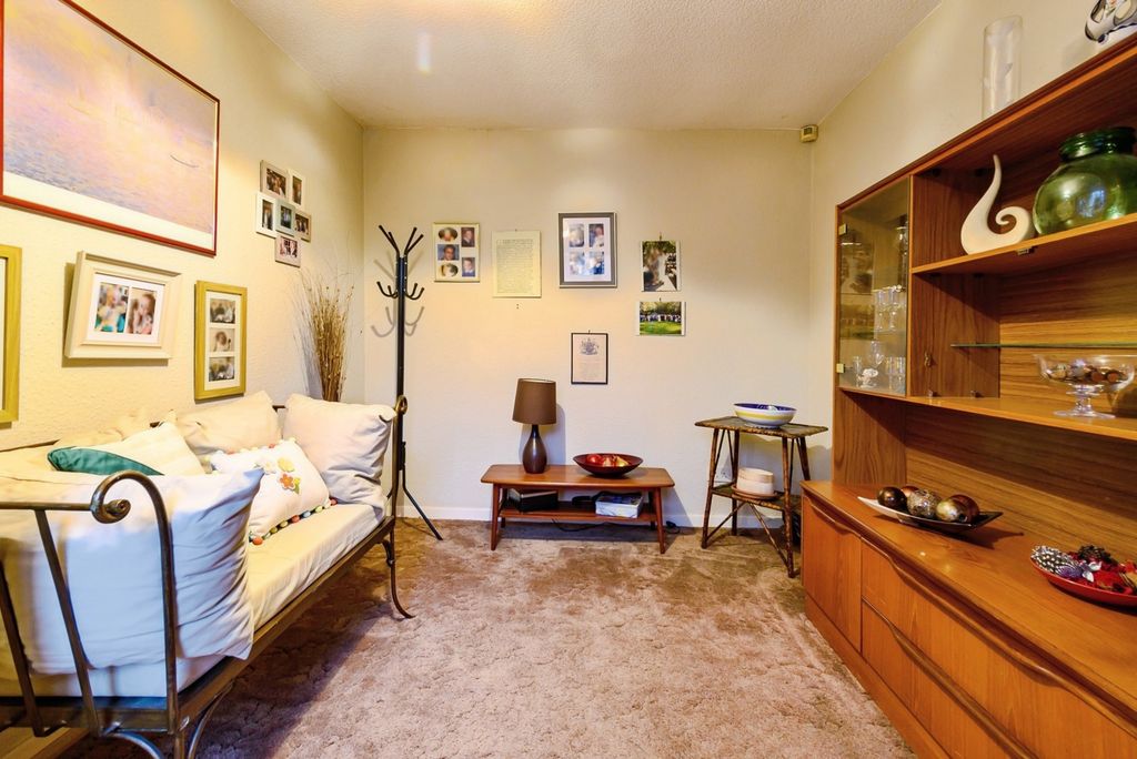 Property photo 3 of 20 Reception Room