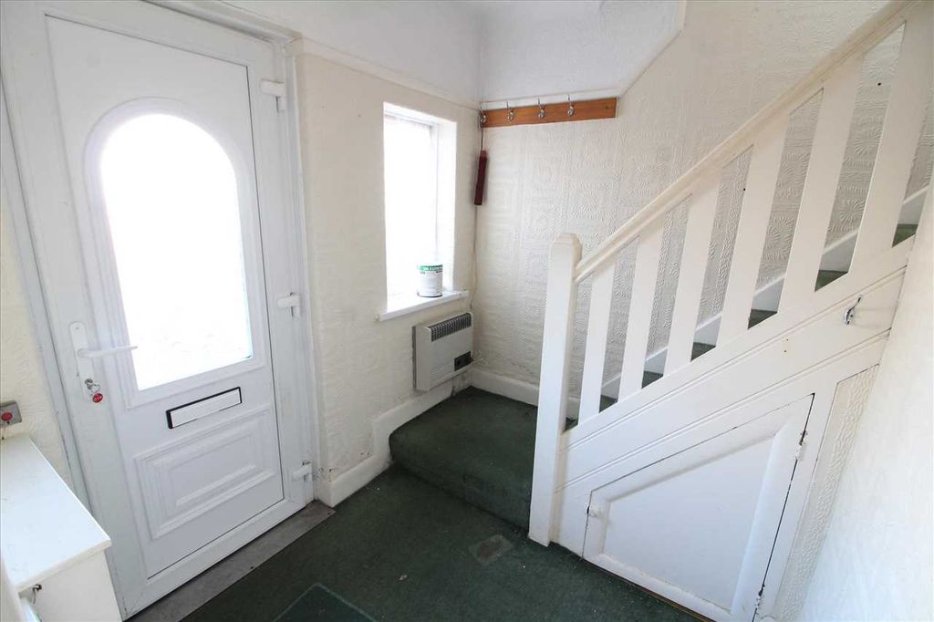 Property photo 2 of 16 Hall