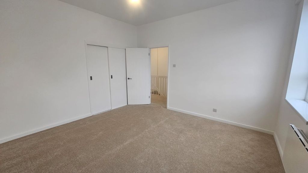 Property photo 3 of 6 2