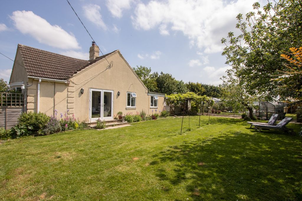 Property photo 1 of 32 2724061