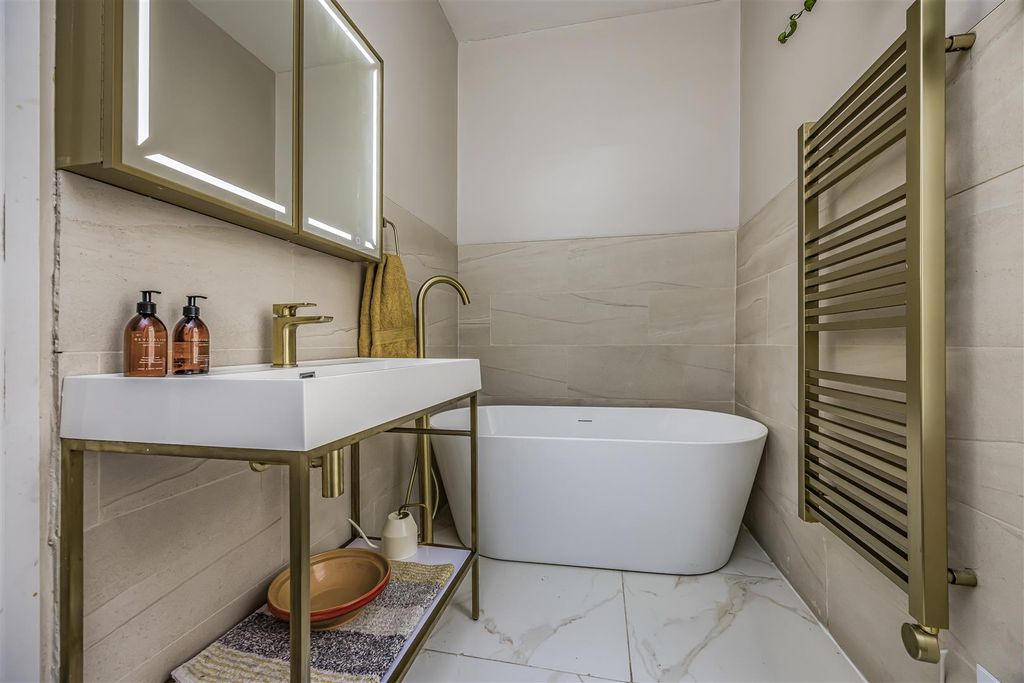 Property photo 3 of 20 53 Pitcroft Road, Portsmouth-Porticomarketing-Sold