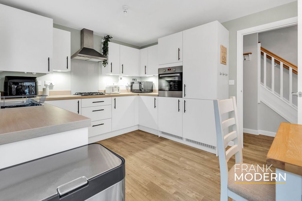 Property photo 2 of 38 Kitchen / Diner