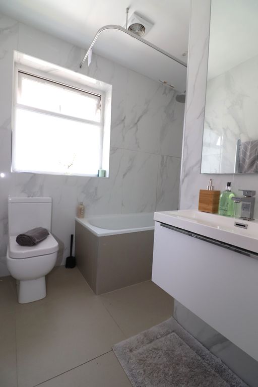 Property photo 3 of 4 Bathroom