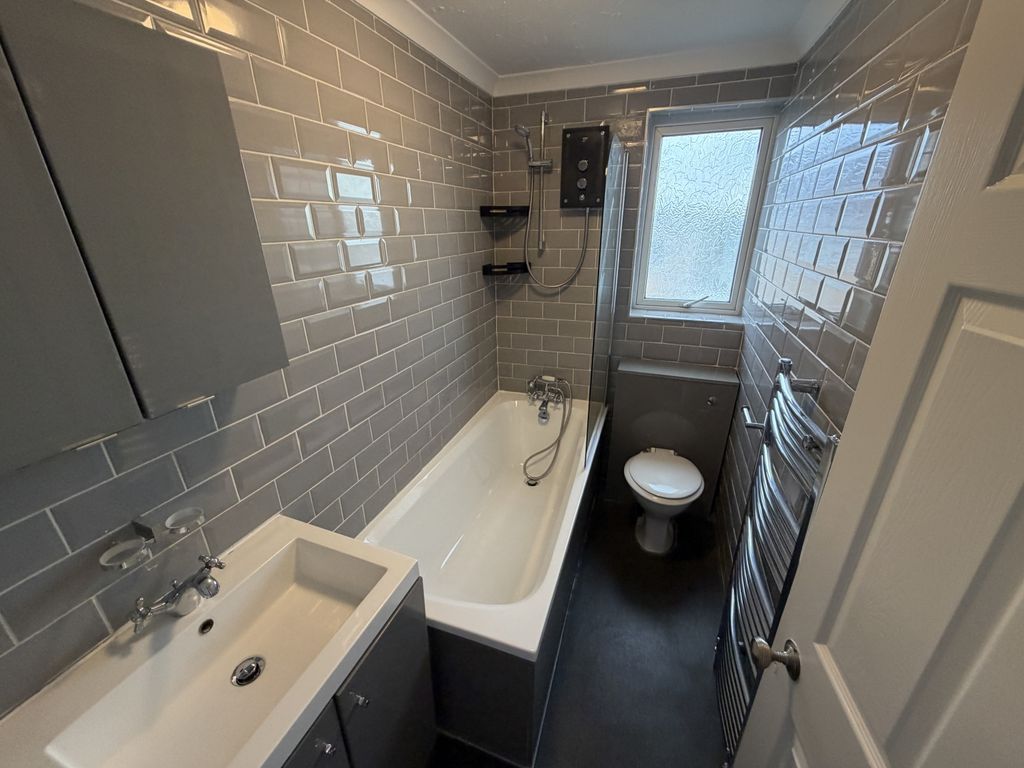 Property photo 3 of 8 Img_1901