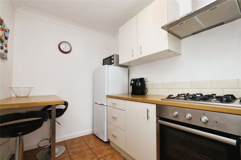 Property photo 3 of 14 Picture No. 12