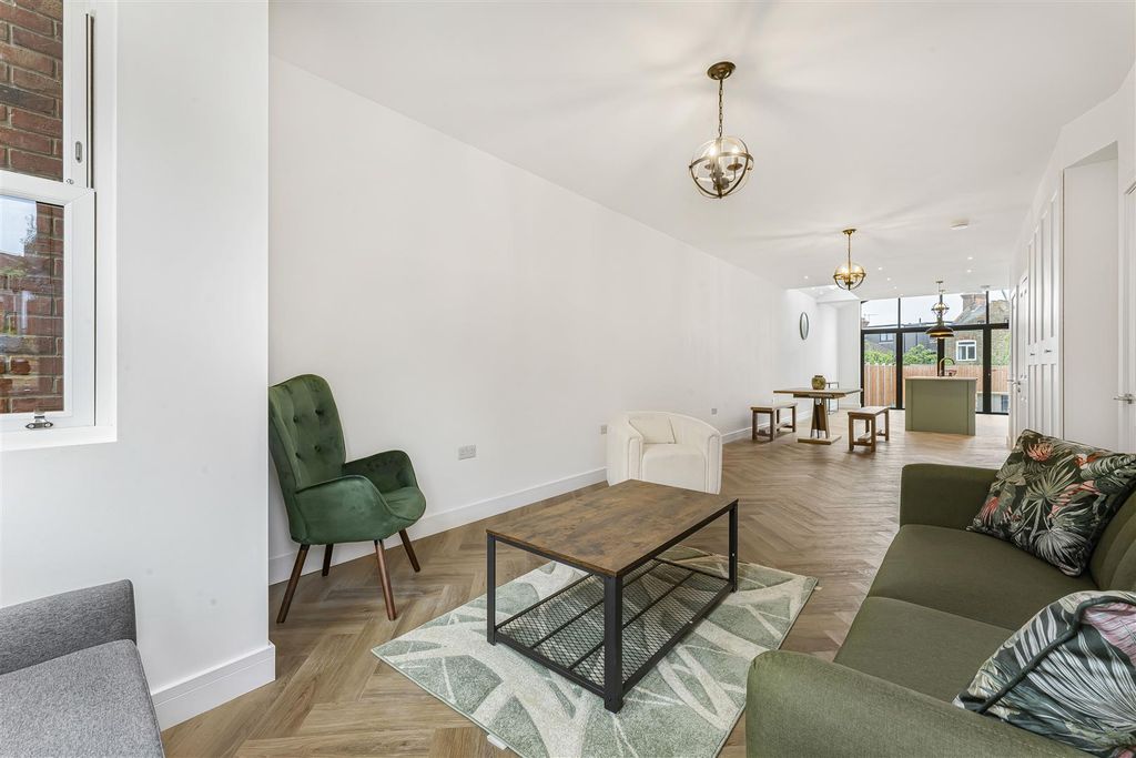 Property photo 3 of 44 3