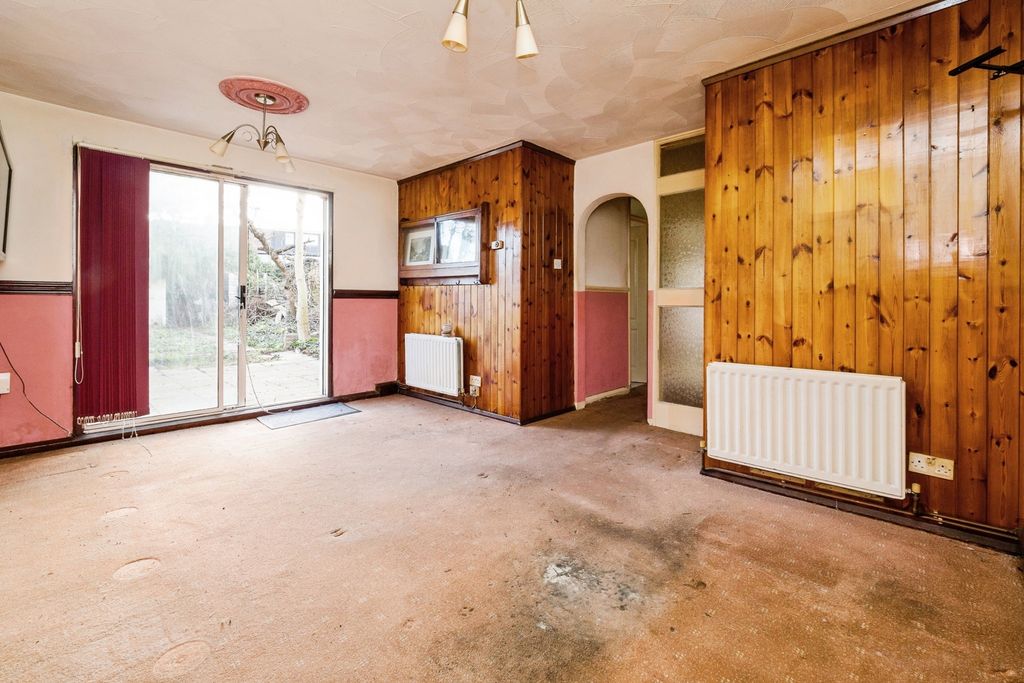Additional image 10 of 2 bed maisonette for saleFyfield Road, Rainham RM13