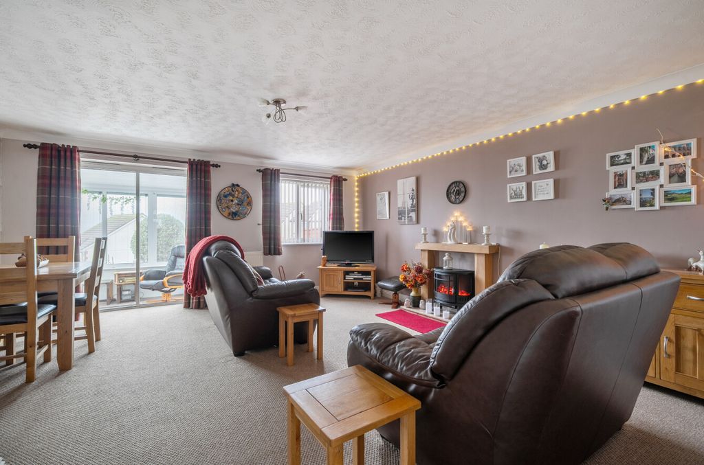Property photo 2 of 20 1409537-9-6984A43...