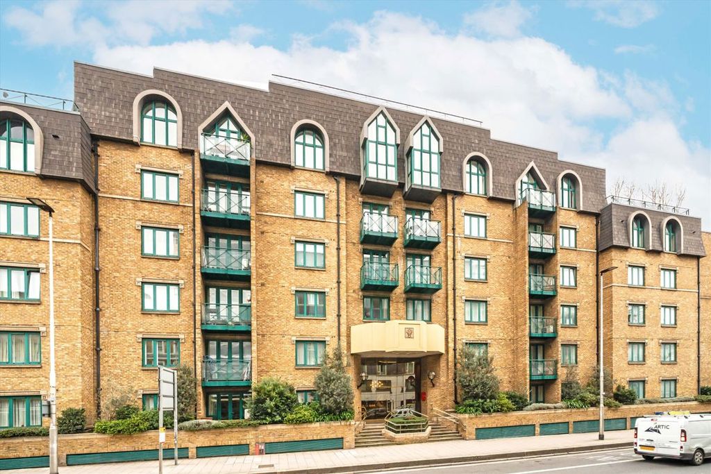 Property photo 1 of 9