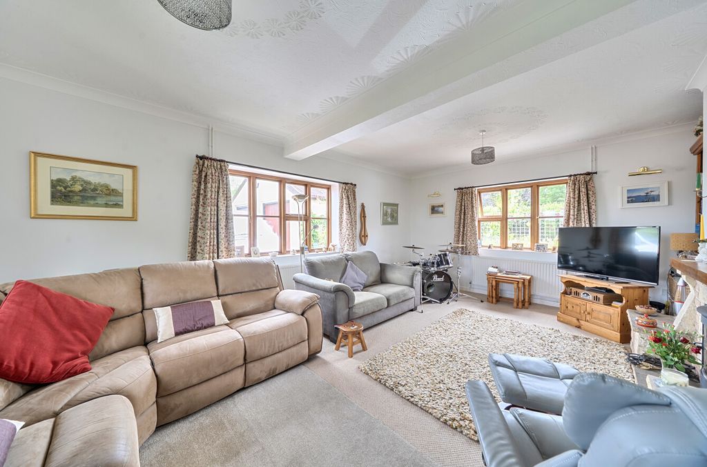 Property photo 2 of 20 1478943-18-6A3156...