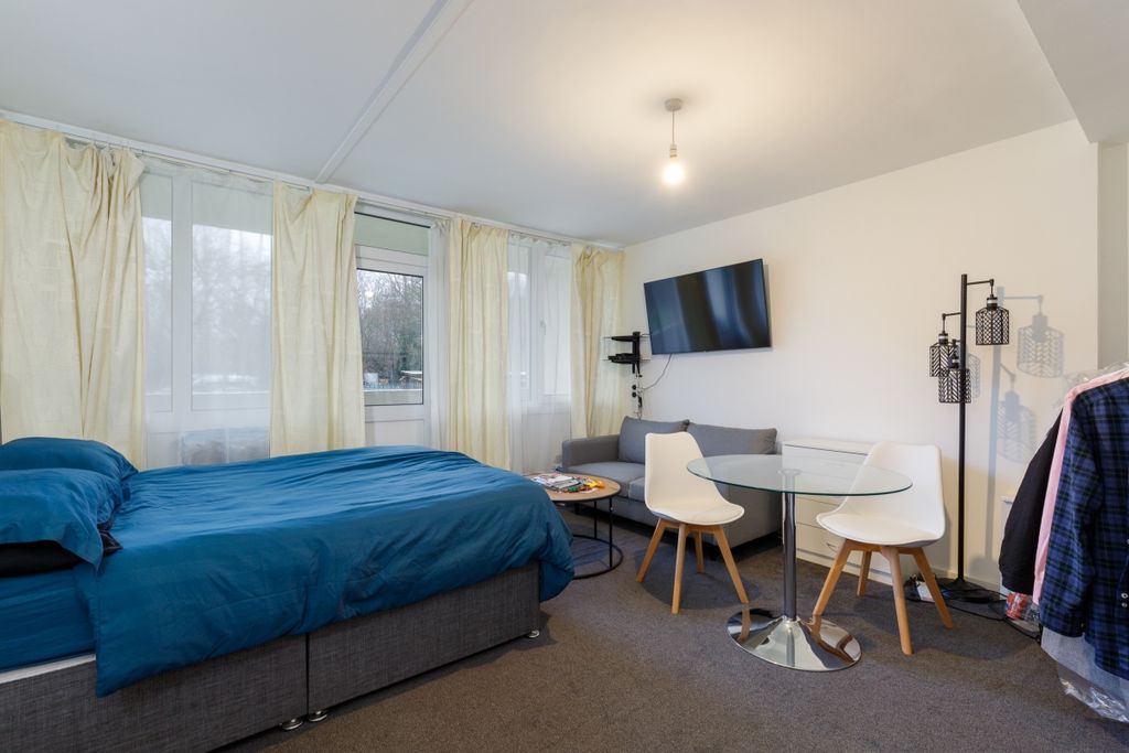 Property photo 1 of 7 Canterbury House ...