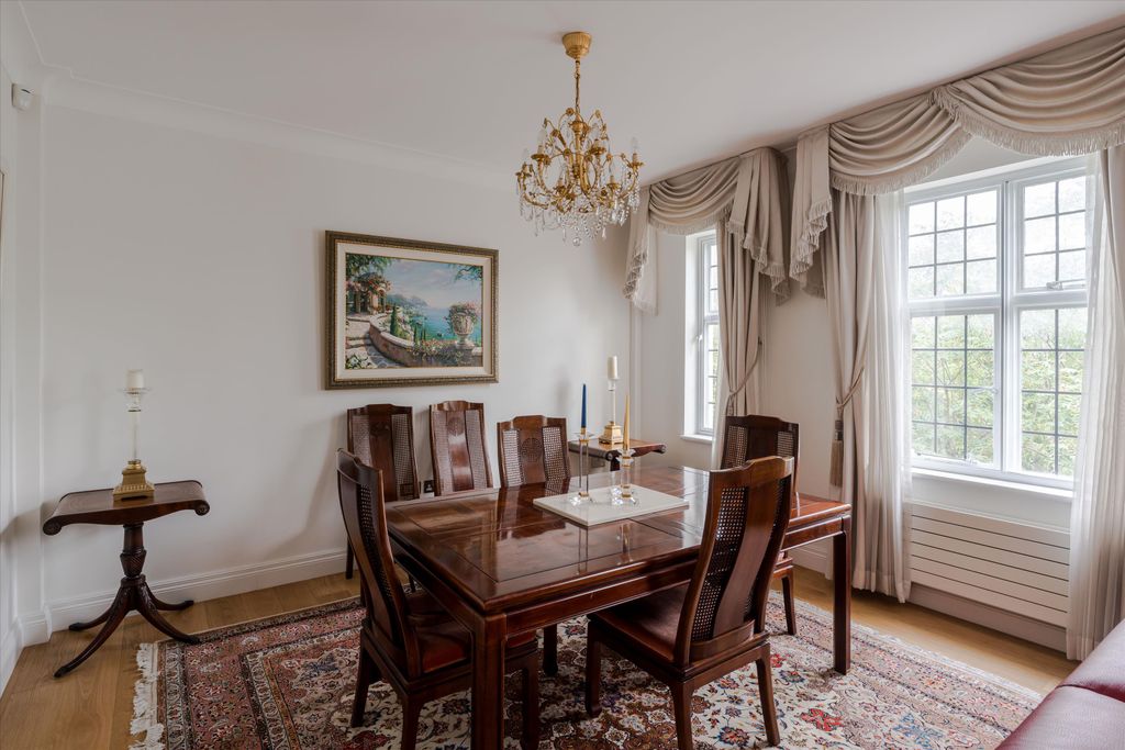 Property photo 3 of 13 Image