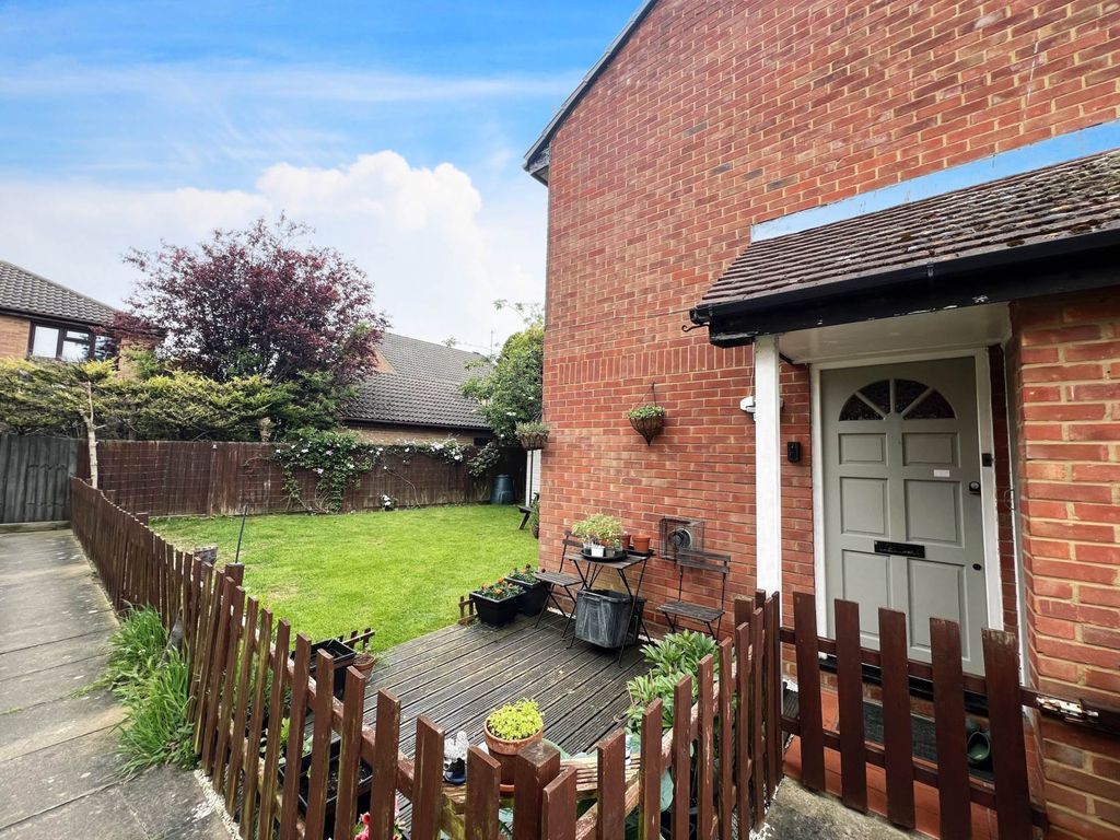 Property photo 1 of 8