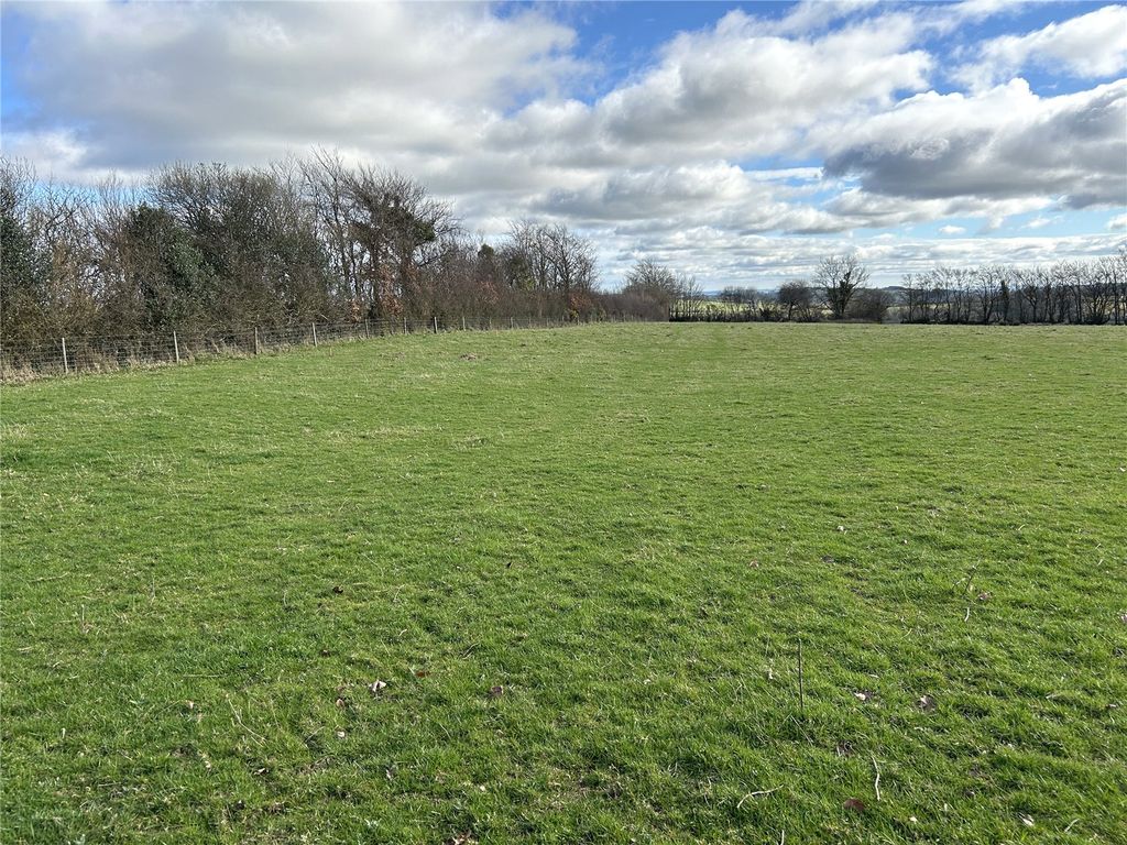 Property photo 1 of 14 Picture No. 01